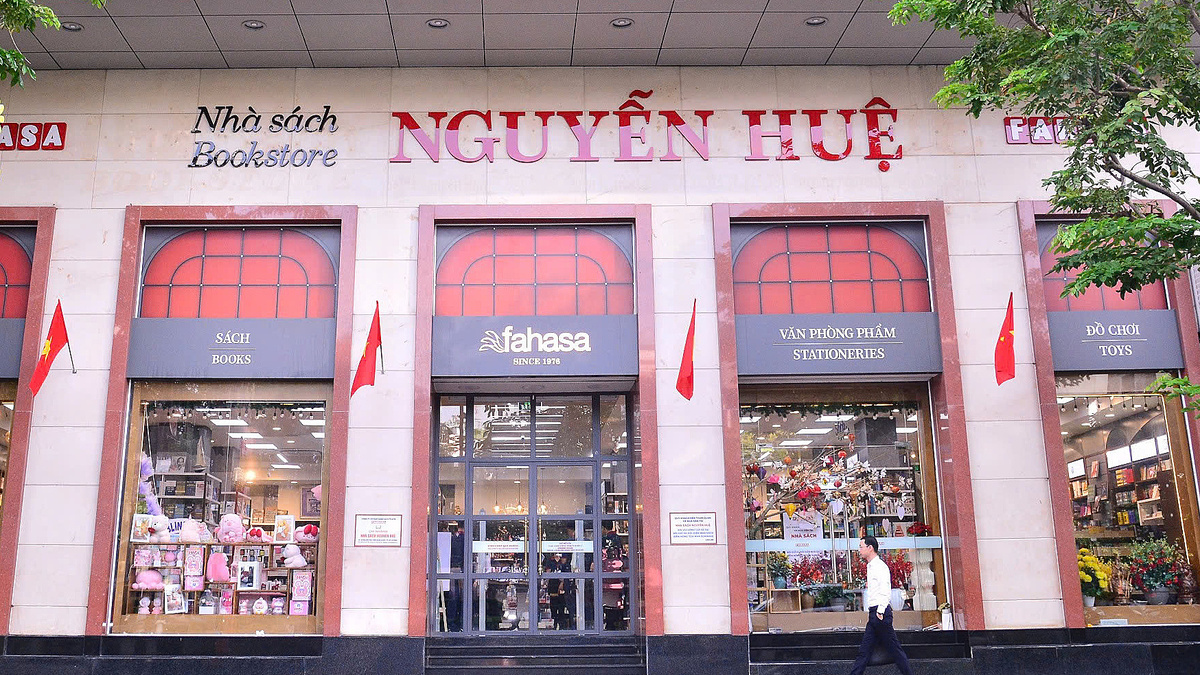 Chuỗi nhà sách lớn nhất cả nước mỗi ngày thu chục tỷ đồng