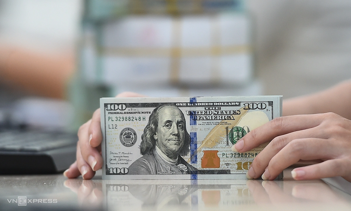 Tỷ giá trung tâm và USD tại ngân hàng tăng sau quyết định của Fed