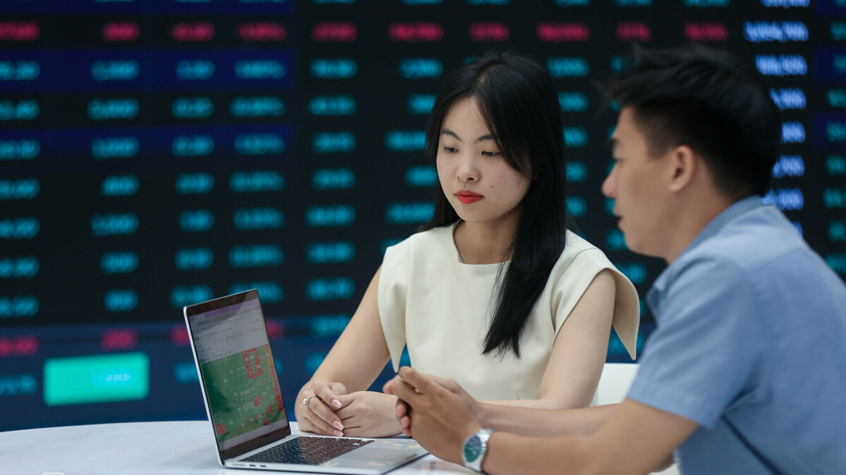 FTSE đề nghị Việt Nam phát triển sản phẩm phái sinh niêm yết ở nước ngoài