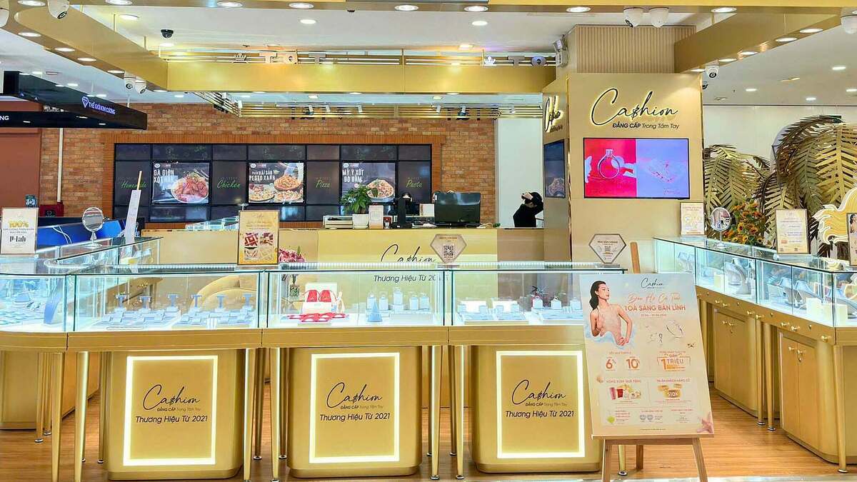 Một chuỗi kim cương lớn trở lại thị trường sau hai tháng 'đóng băng'