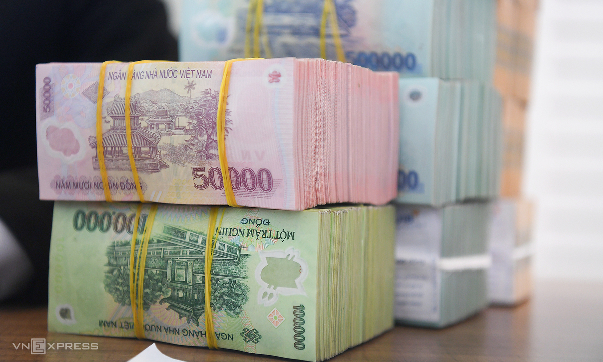Chính phủ yêu cầu ngân hàng chấm dứt cho vay tập trung vào doanh nghiệp 'sân sau'