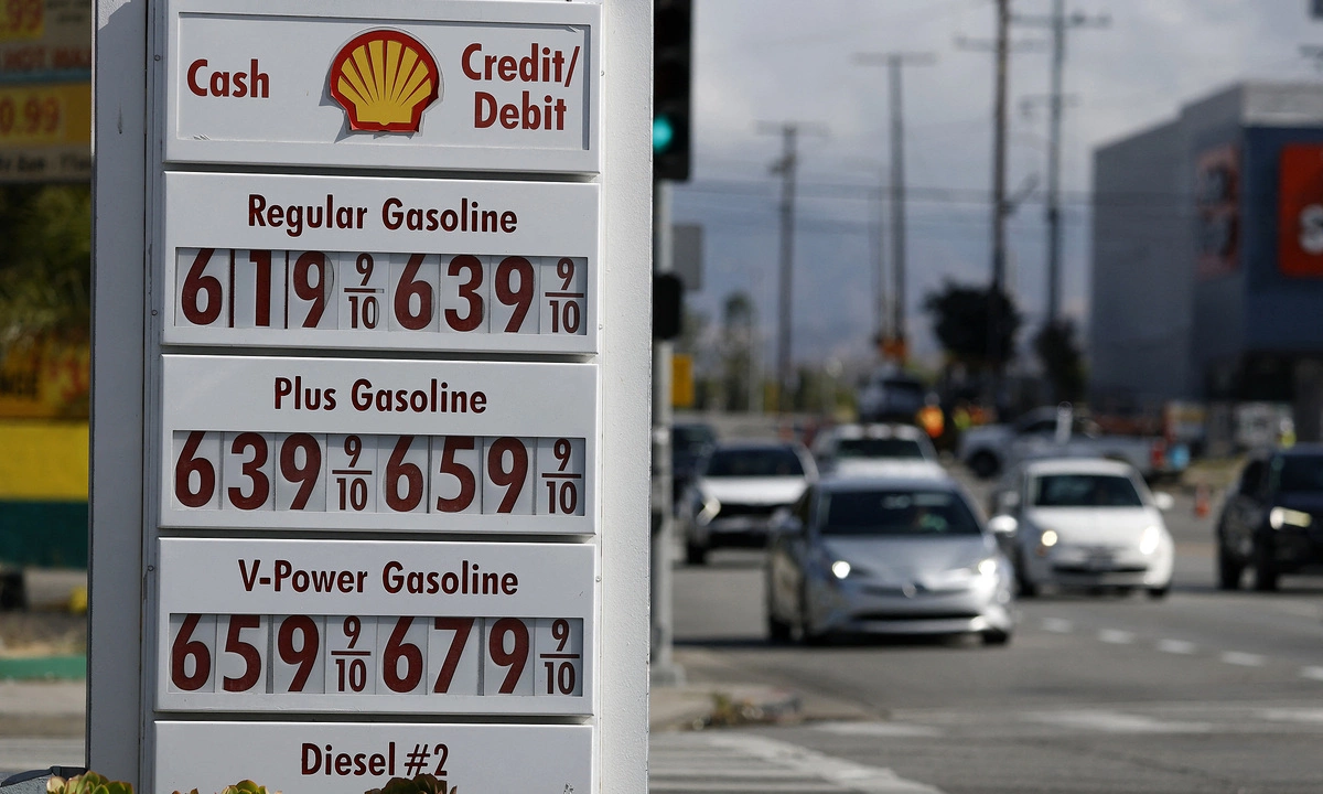 Ông Trump đề xuất hạn chế xuất khẩu dầu diesel để giảm giá trong nước