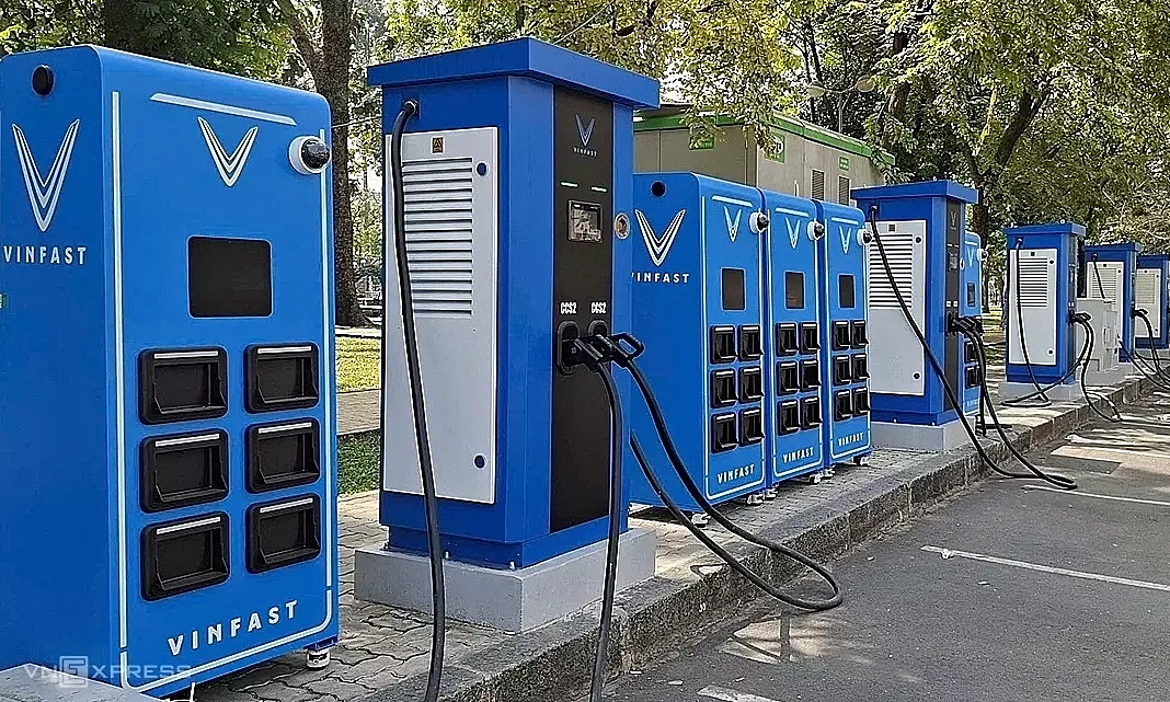 Đề xuất doanh nghiệp tái chế 8% pin xe điện từ năm 2029