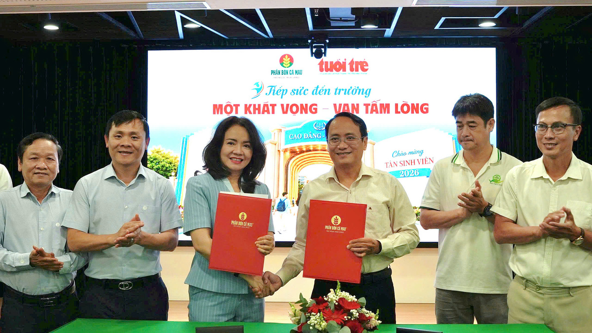 PVCFC tài trợ 500 triệu đồng cho học bổng "Tiếp sức đến trường"