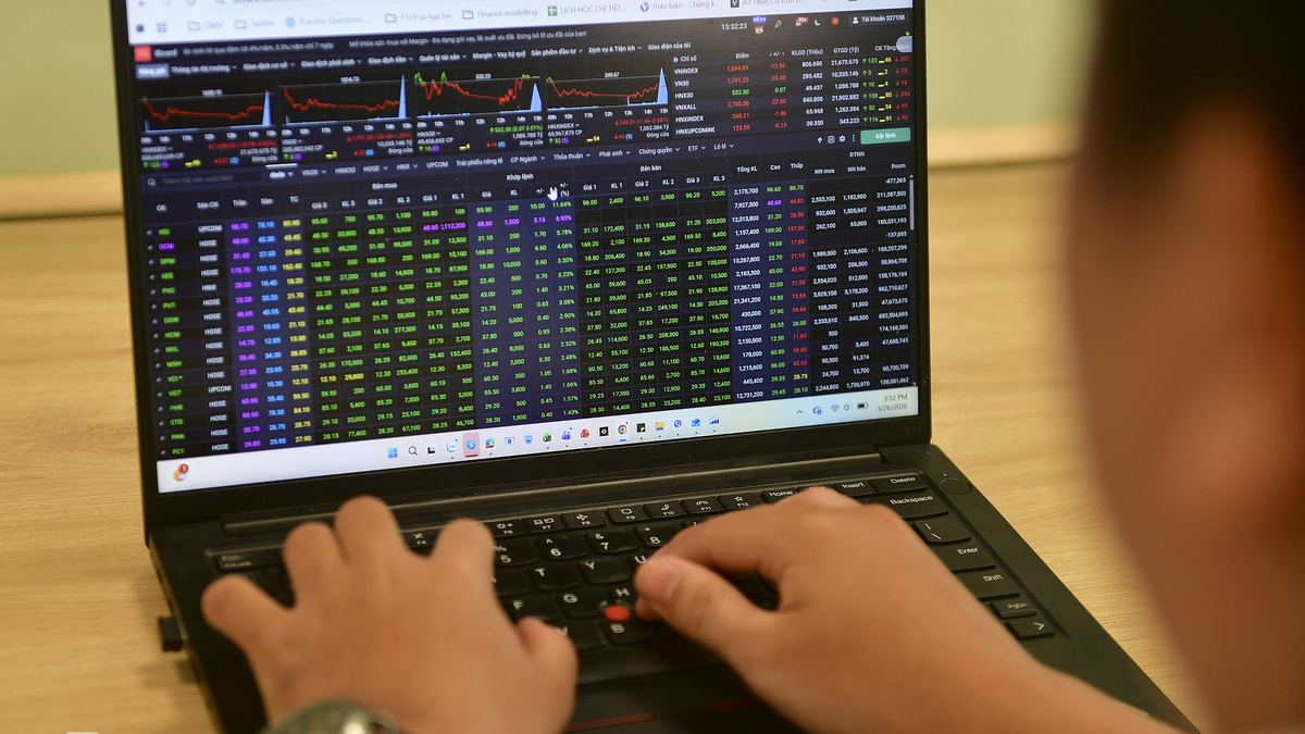 Nhà đầu tư ngoại rút hơn 400 triệu USD sau nửa tháng nâng hạng
