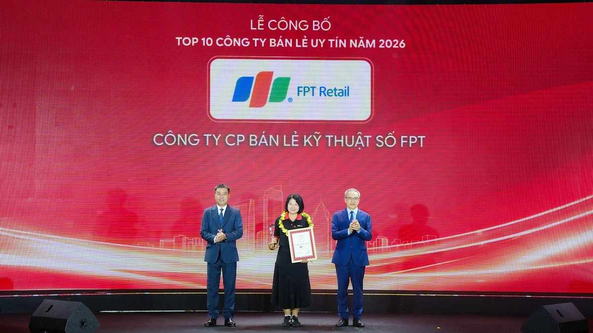 FPT Retail 10 năm liền vào "Top 10 công ty uy tín ngành bán lẻ"